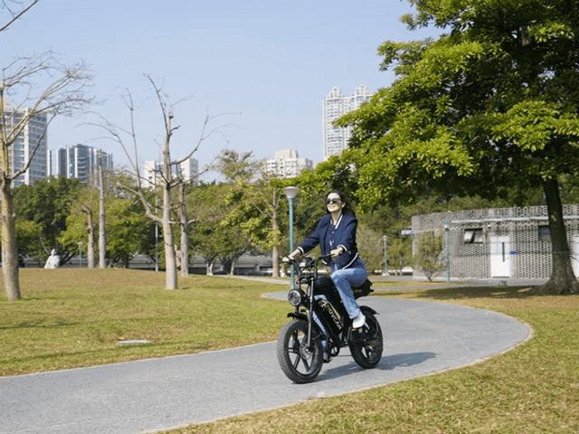 Discover Toronto's Hidden Gems: Ultimate E-Bike Routes for MovCan Riders